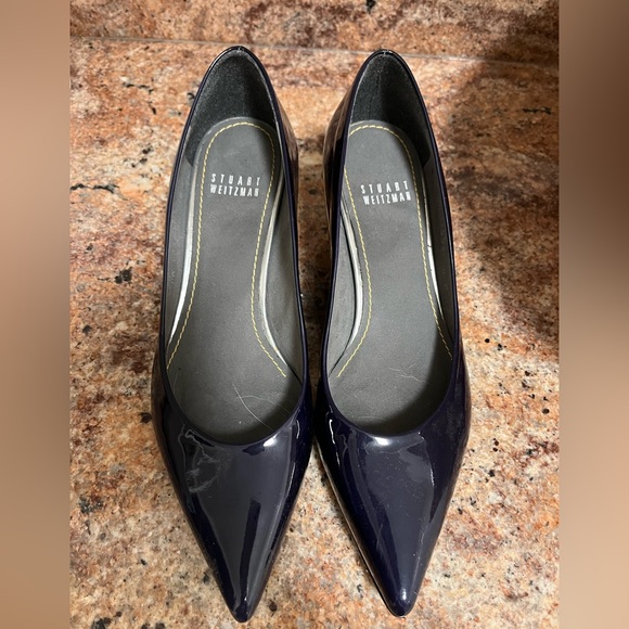 stuart weitzman 50 PUMP in size of 6 - Picture 3 of 10